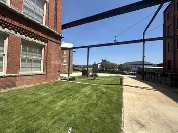 Premium courtyard & landscaped grounds